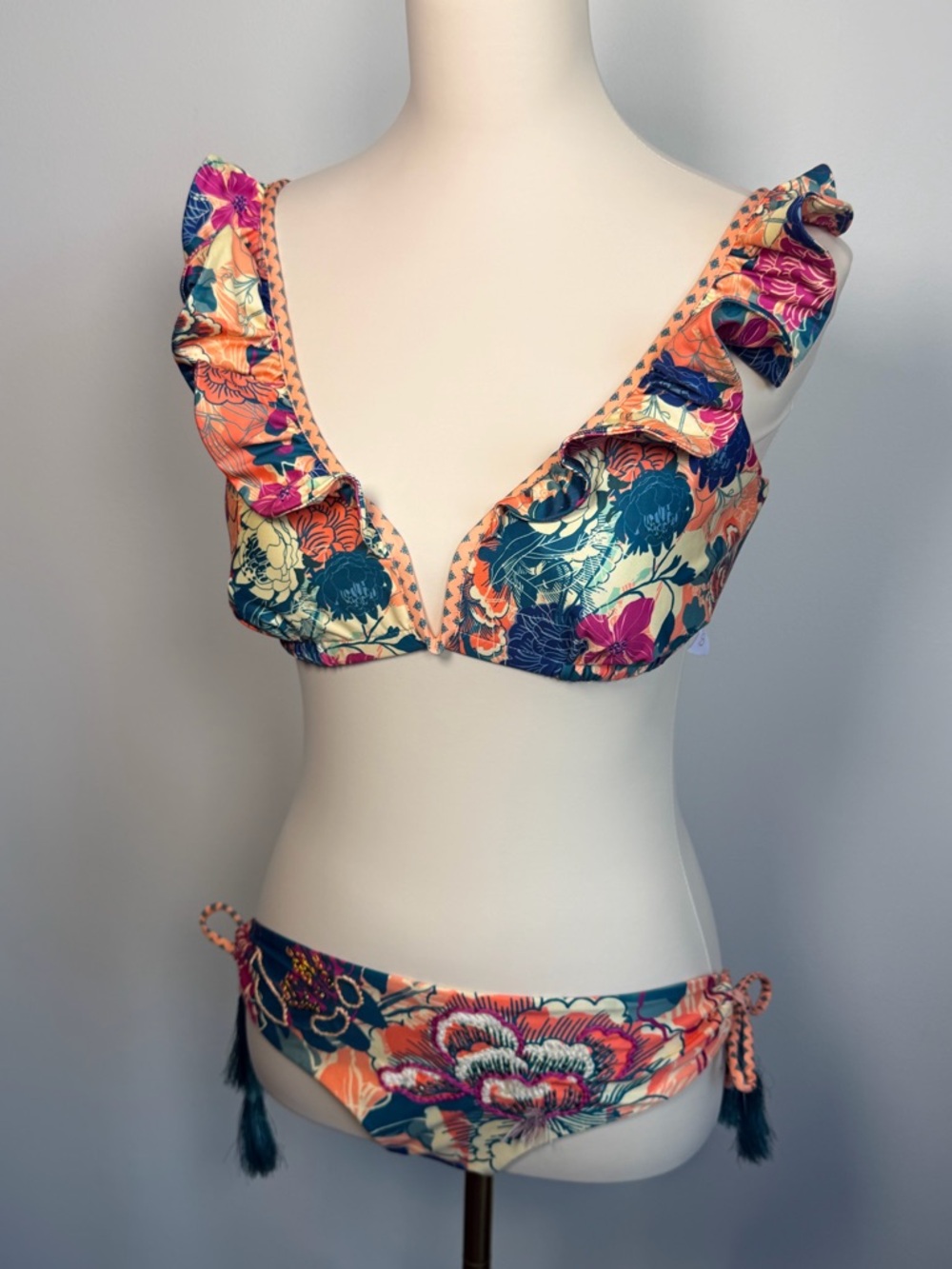 Embroidered and Beaded Cosita Linda Floral Ruffle Bikini Set - Size Large